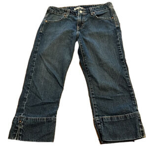 LEVI’S 515 cropped capris, size 8, in good condition